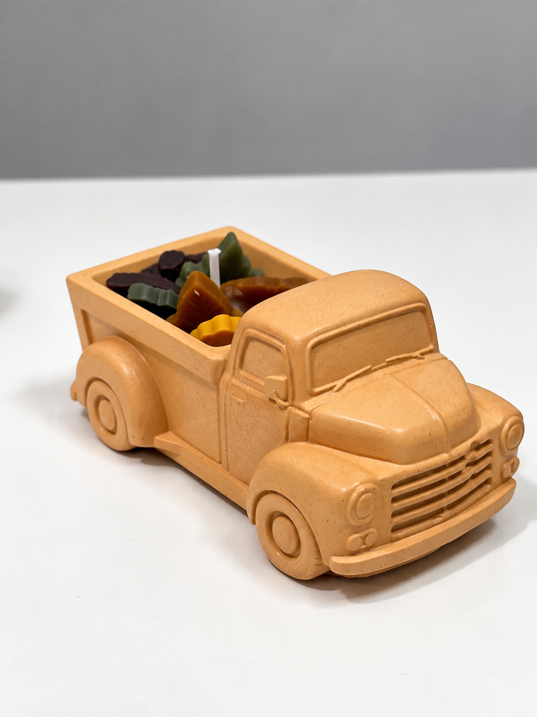 Candle - Leaf Truck